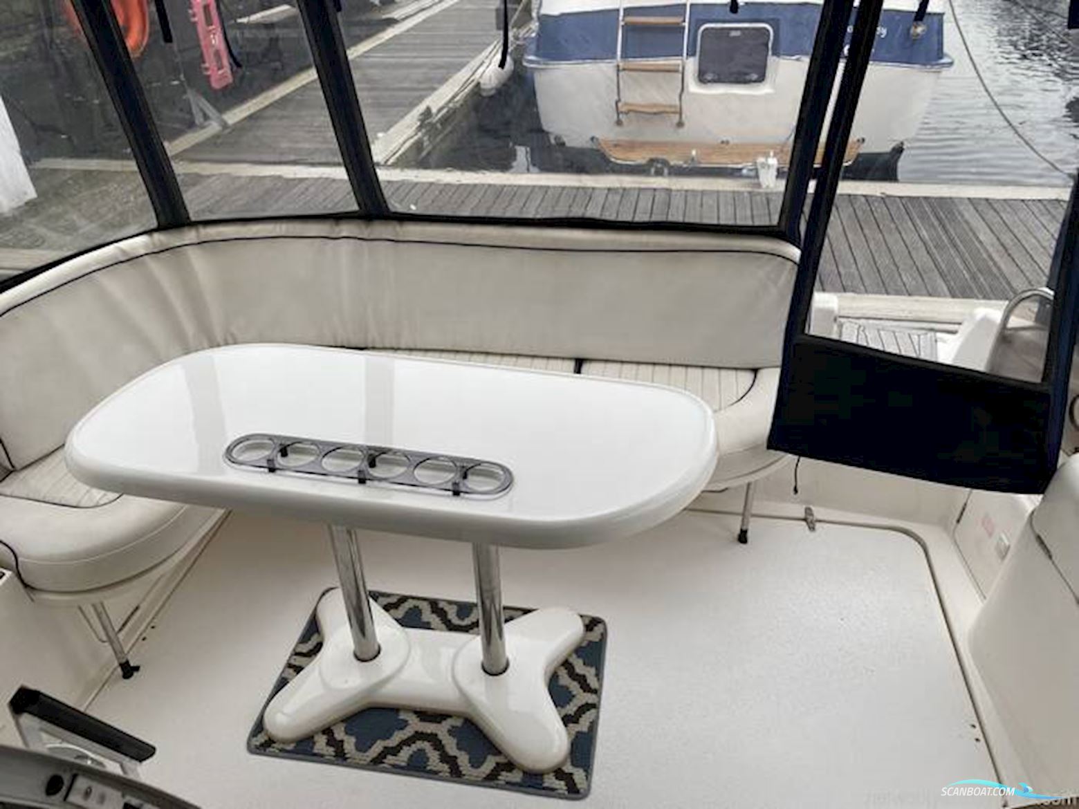 Sealine International F33