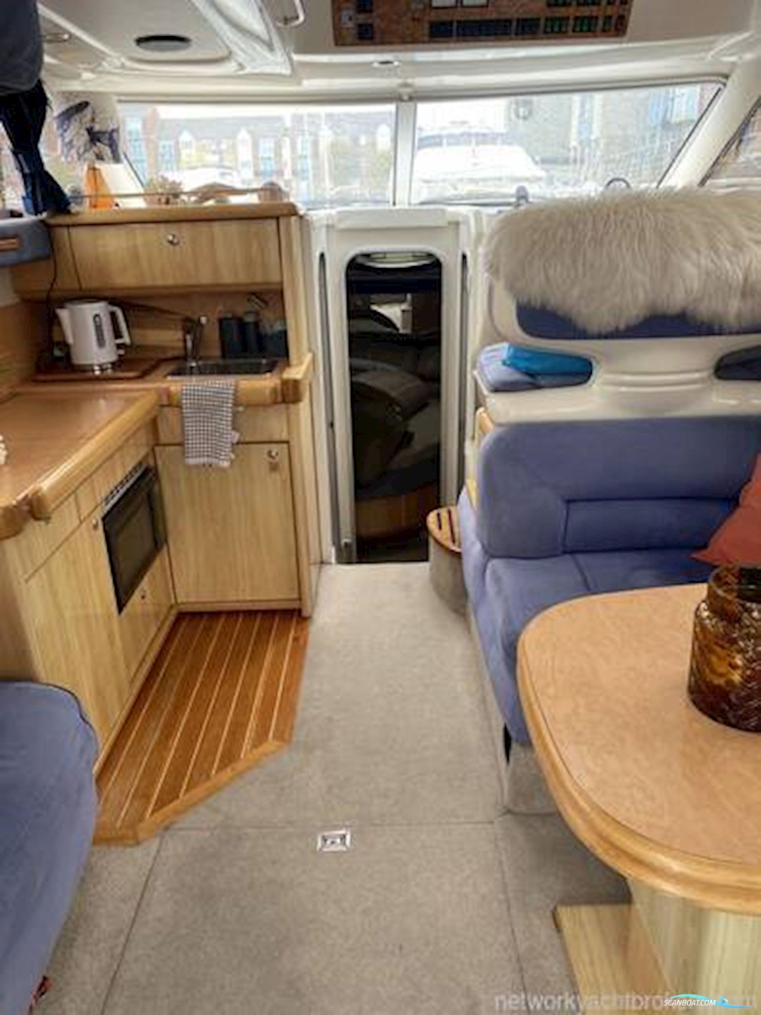 Sealine International F33