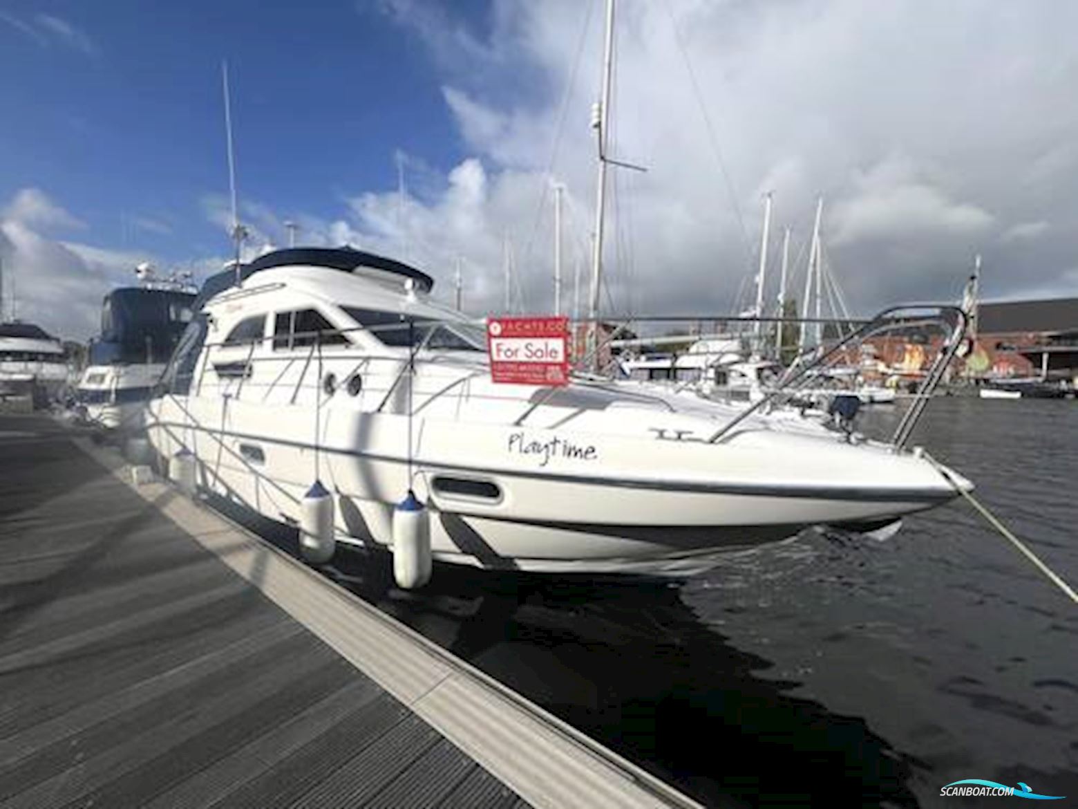 Sealine International F33 Motorbåt 1999, med Volvo Penta Kad32DP motor, England