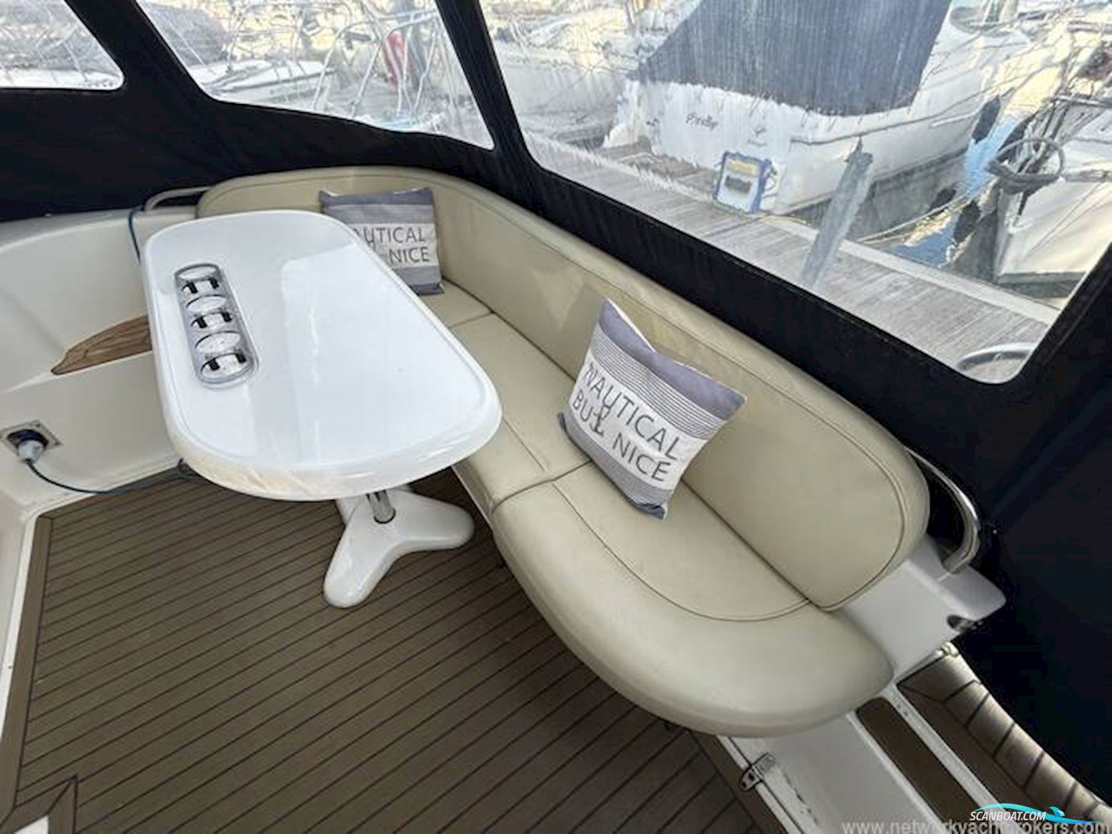 Sealine International F33