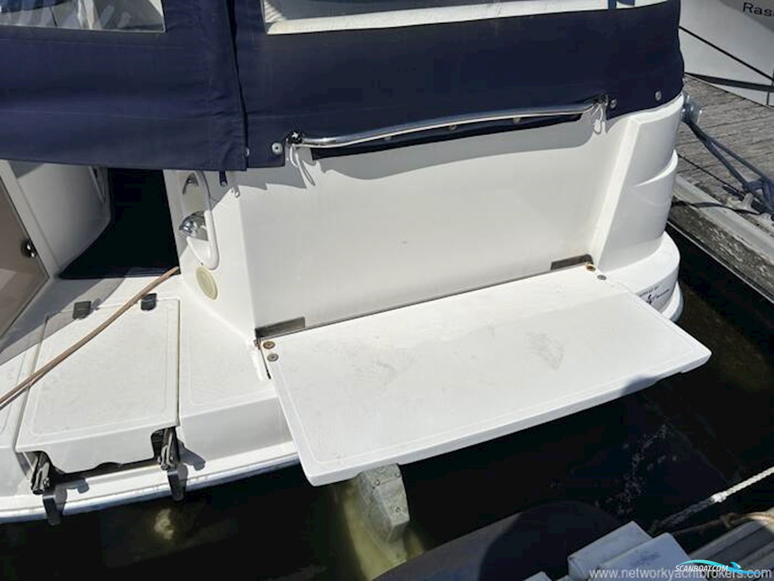 Sealine International S23