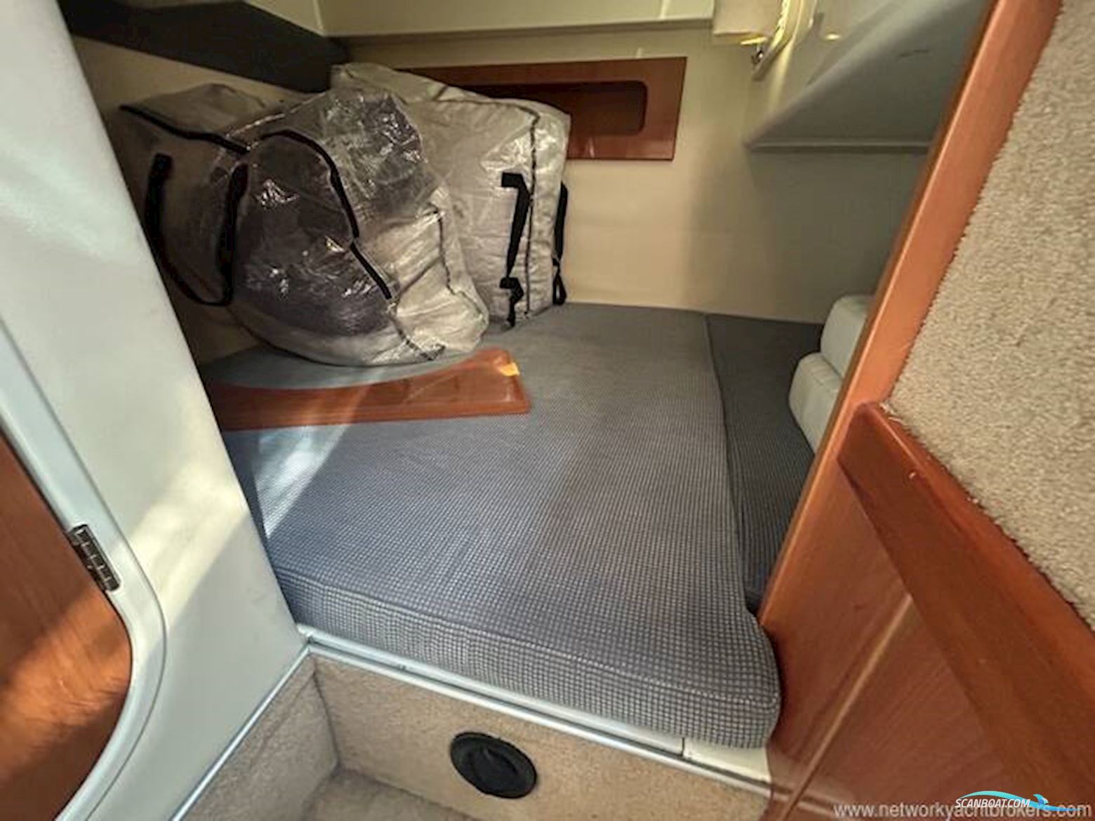 Sealine International S23