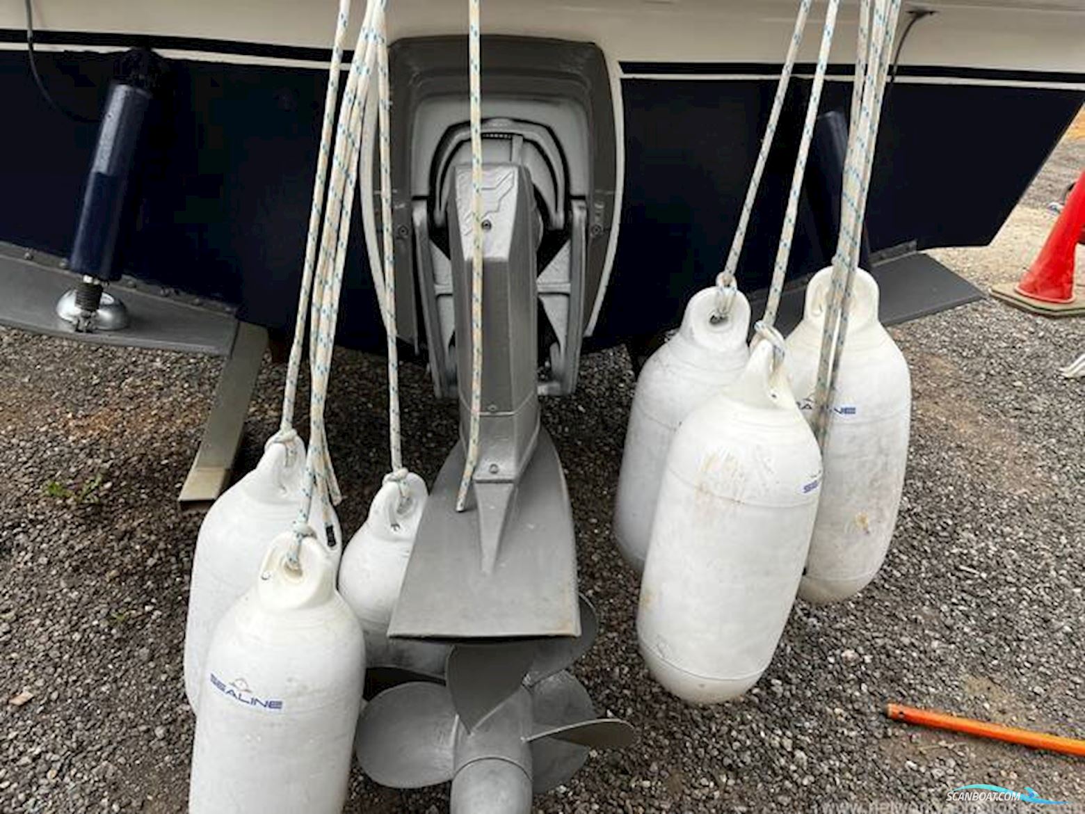 Sealine International S23 Sports Cruiser