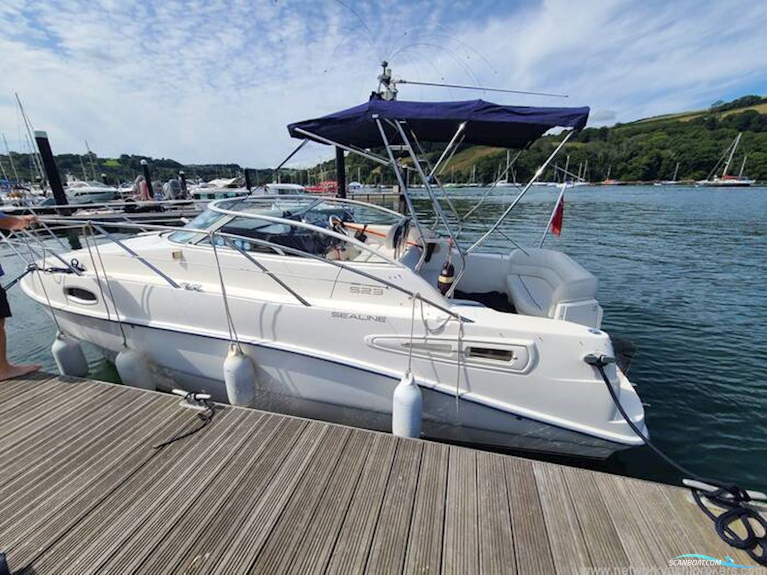 Sealine International S23 Sports Cruiser