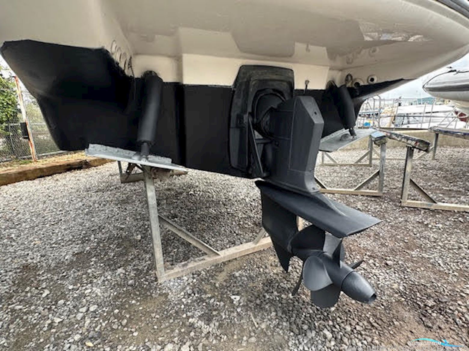 Sealine International S24