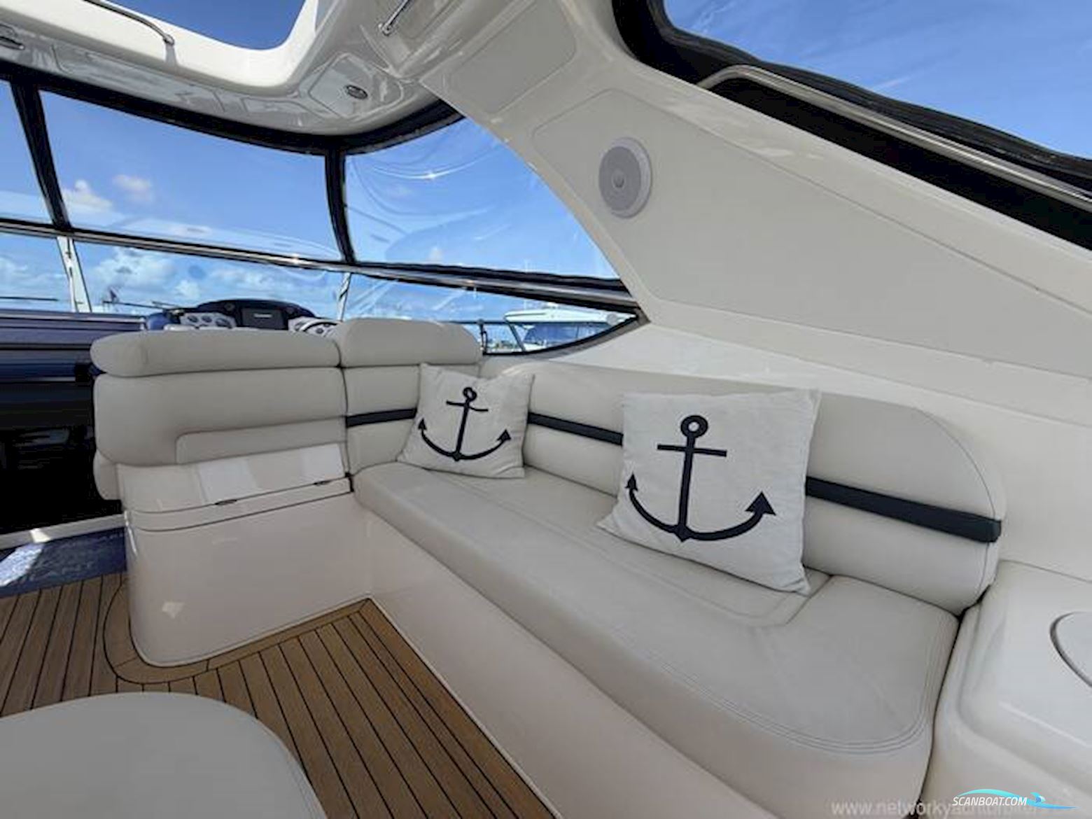 Sealine International S42
