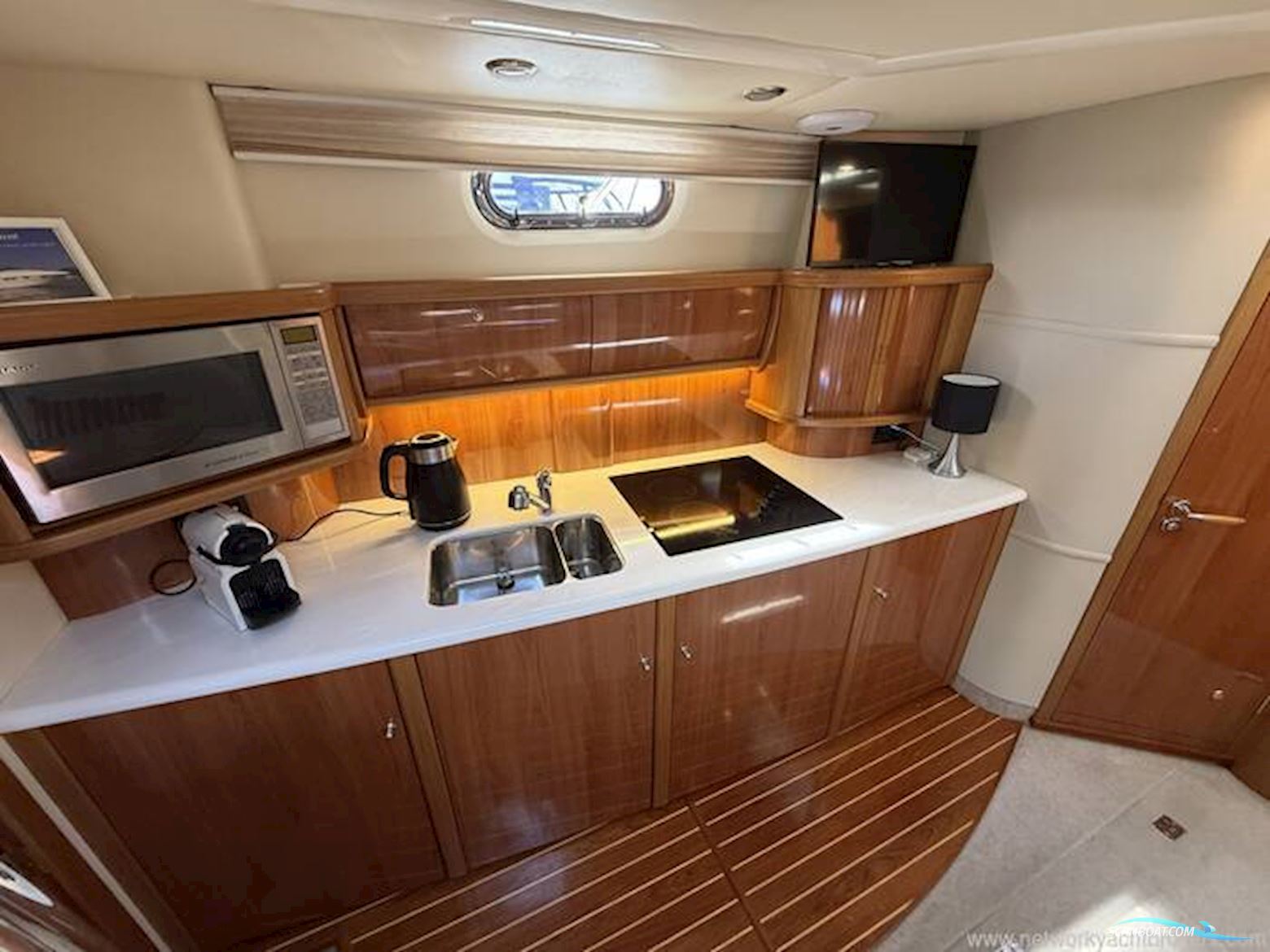 Sealine International S42