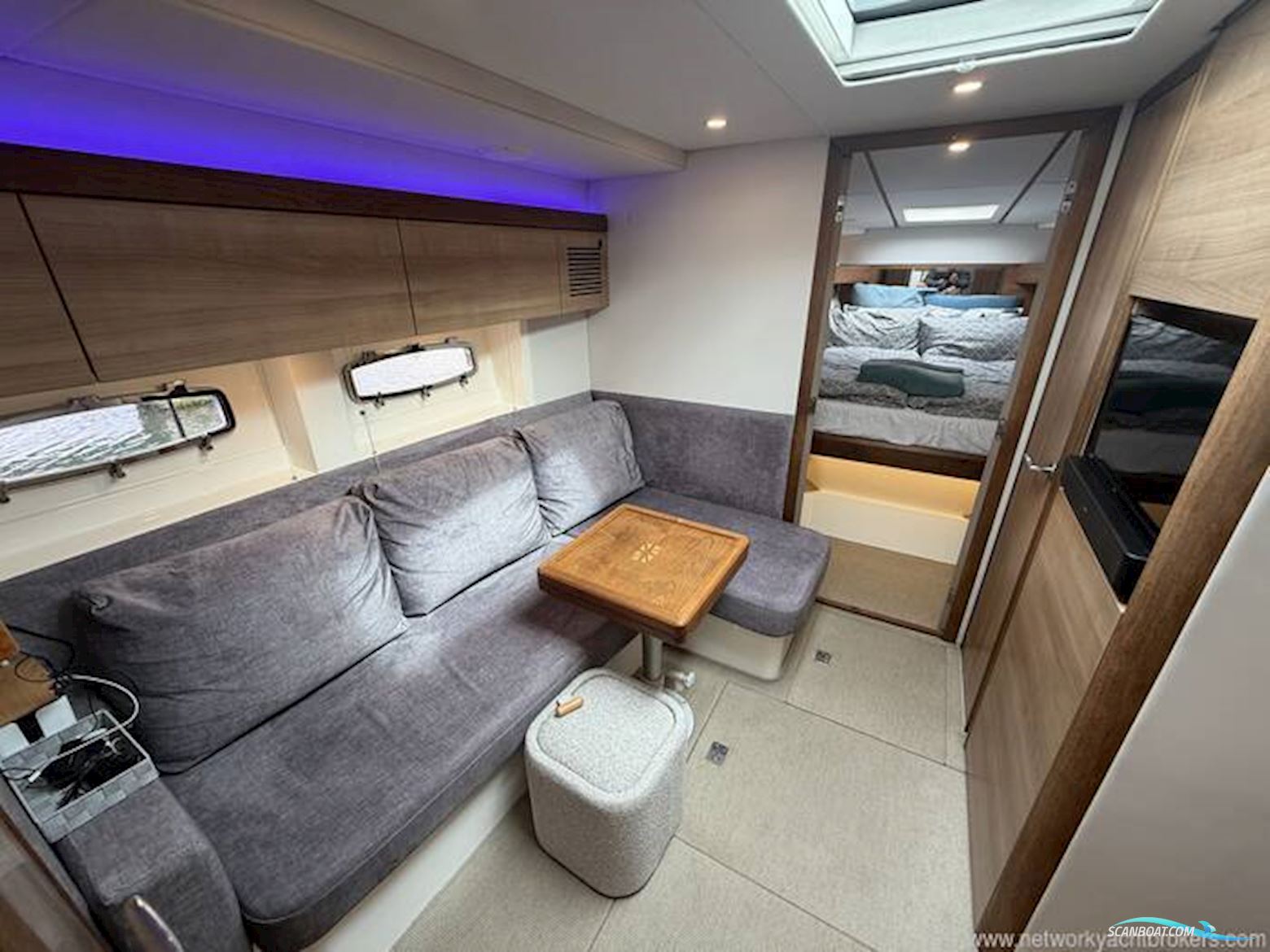 Sealine International SC35