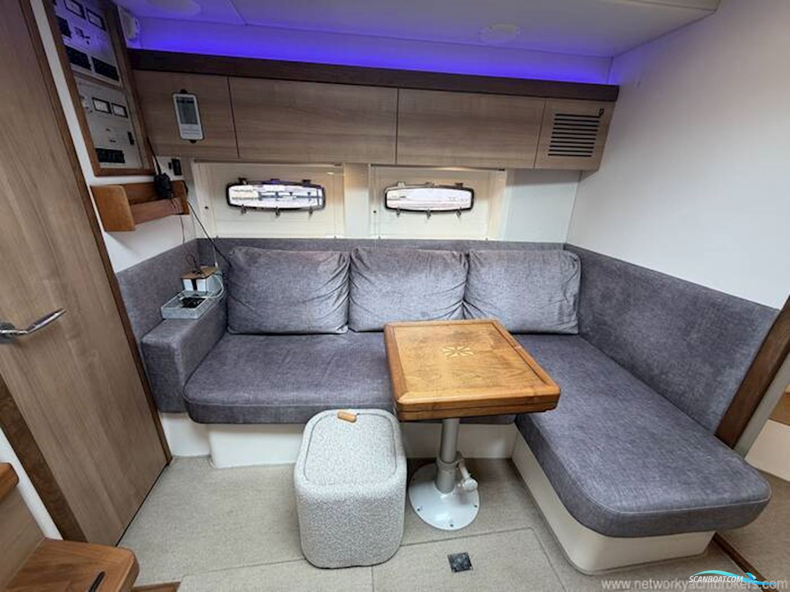 Sealine International SC35