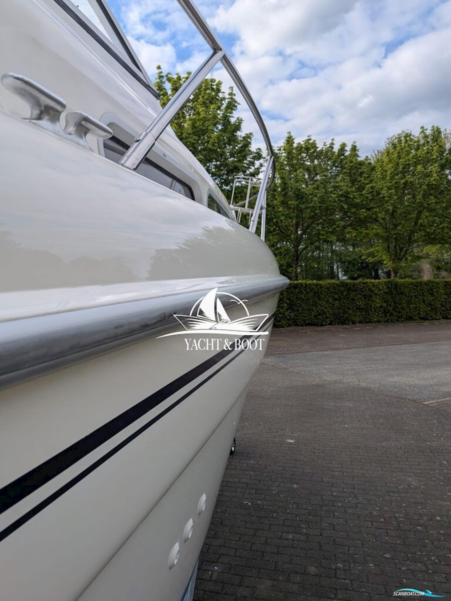 Sealine S 270