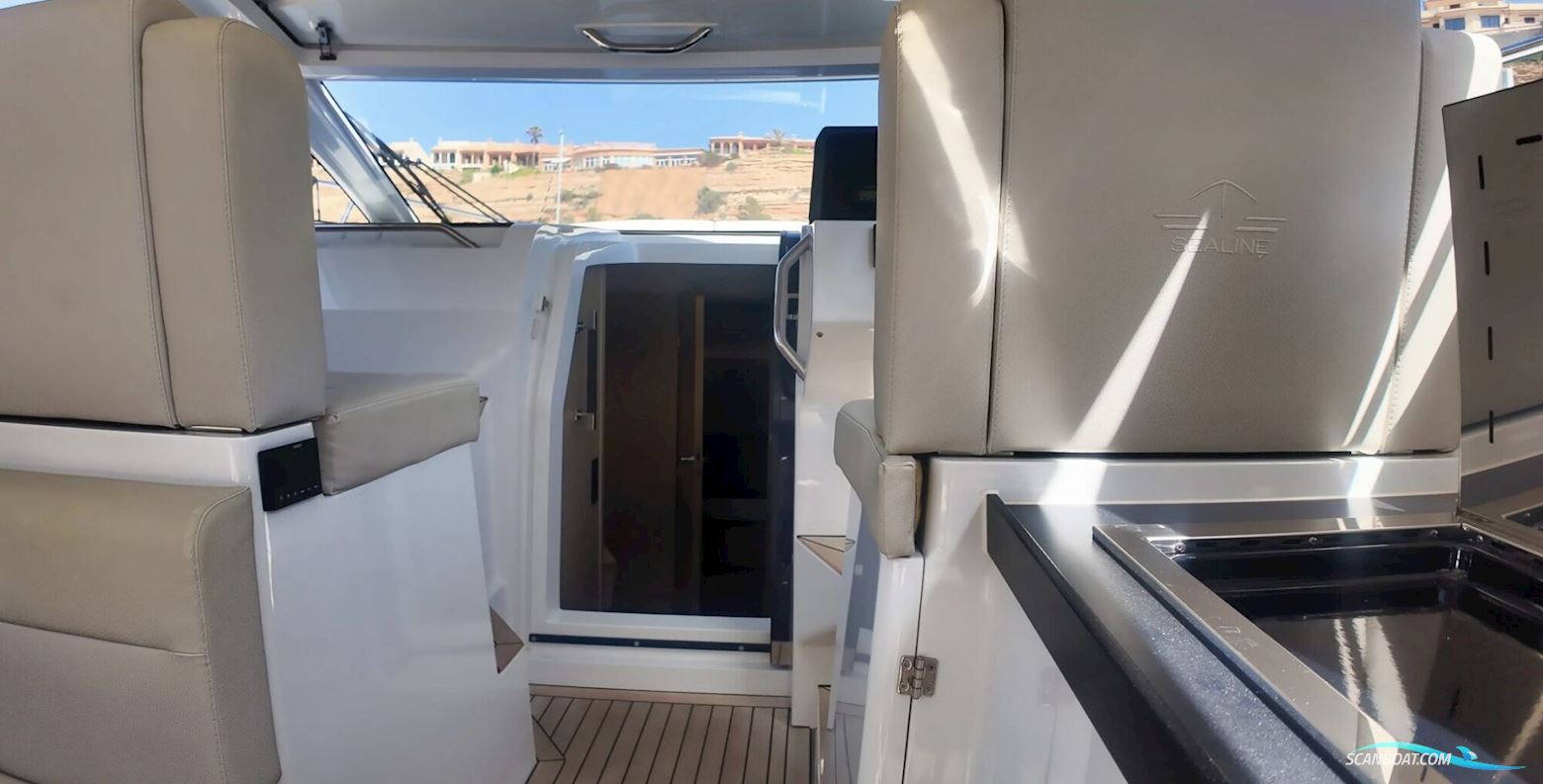 Sealine S335