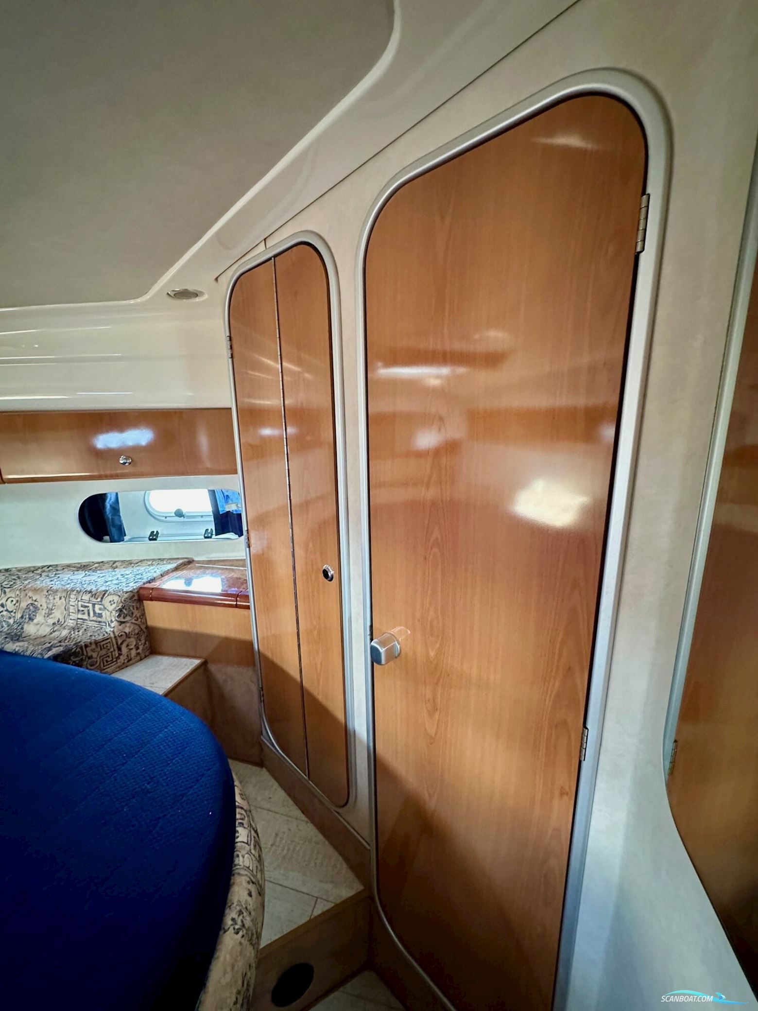 Sealine S37