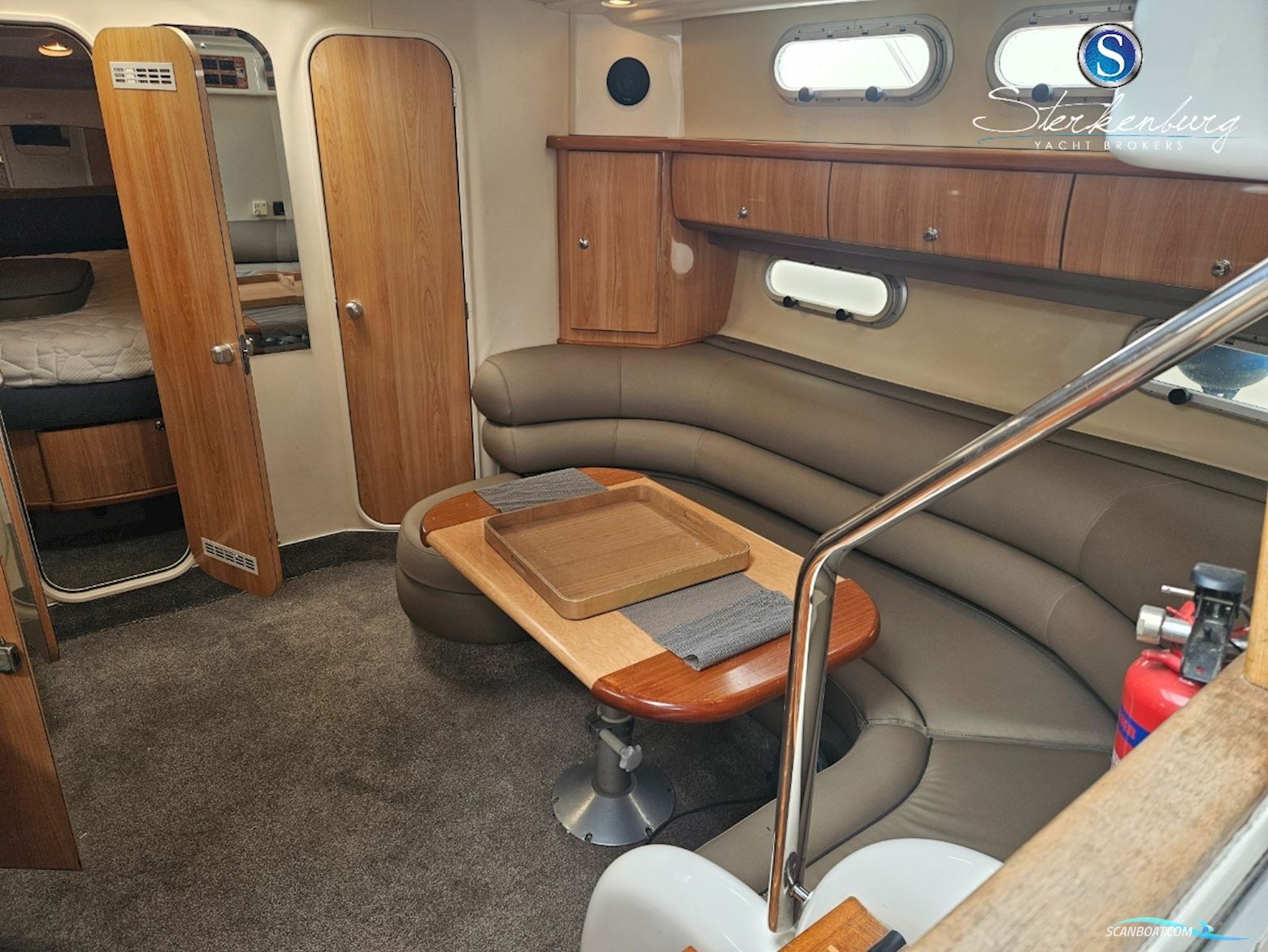 Sealine S37