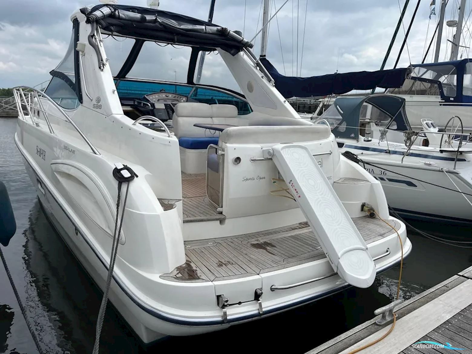 Sealine S38 Sports open