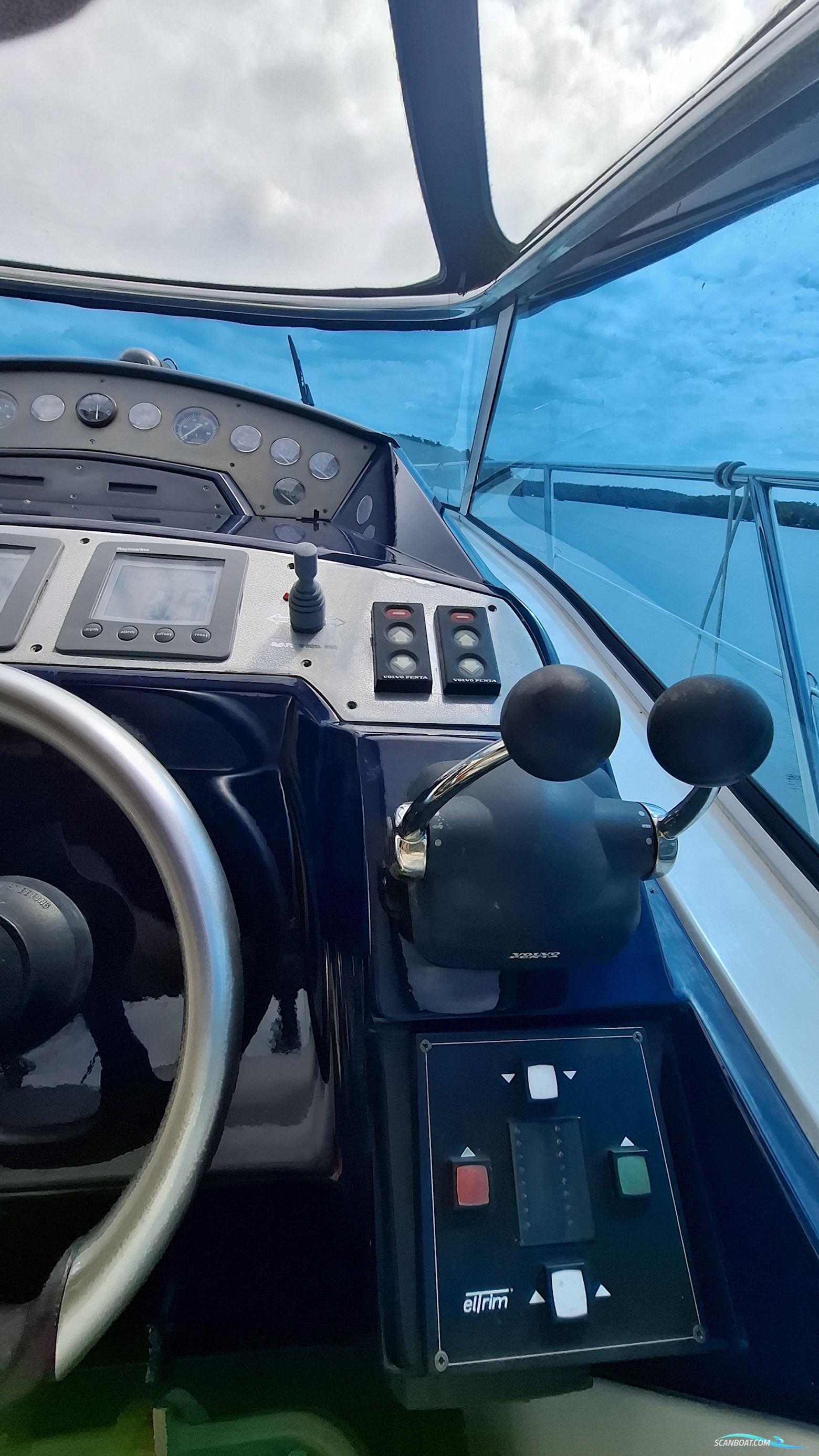 Sealine S38 Sports open