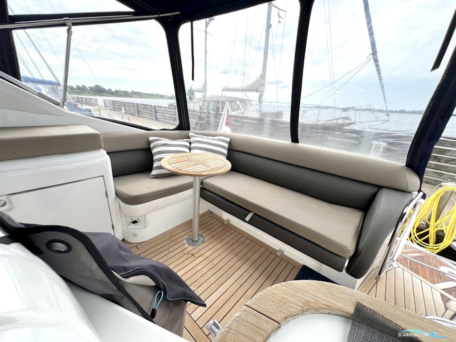 Sealine S42