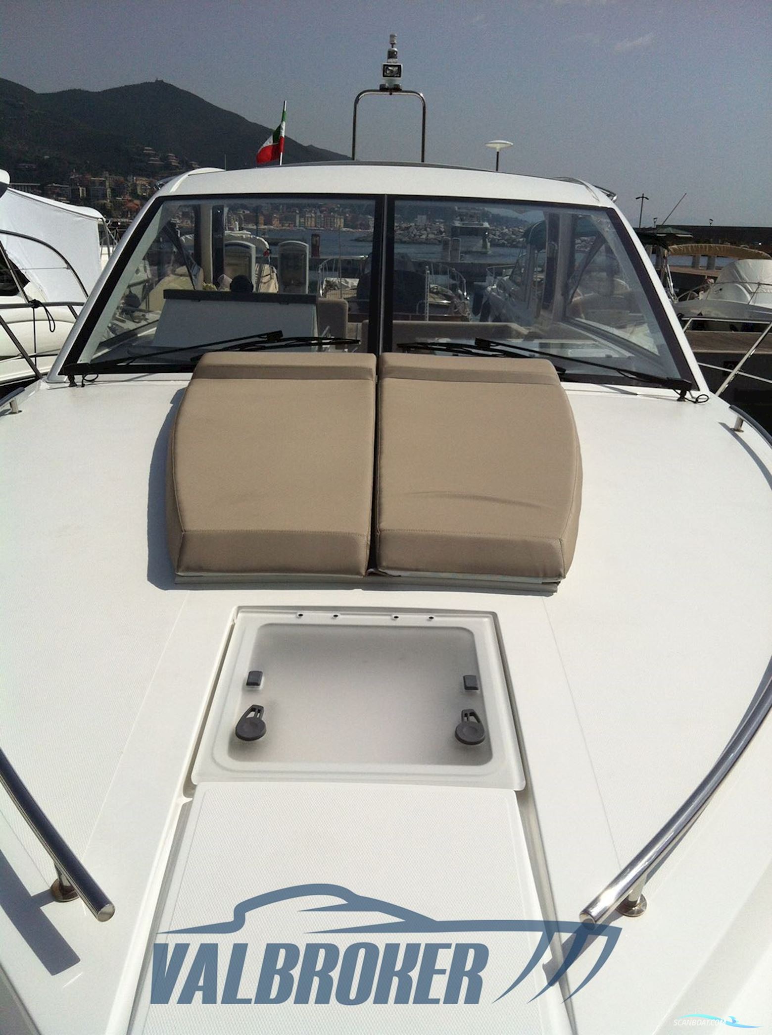 Sealine SC 35