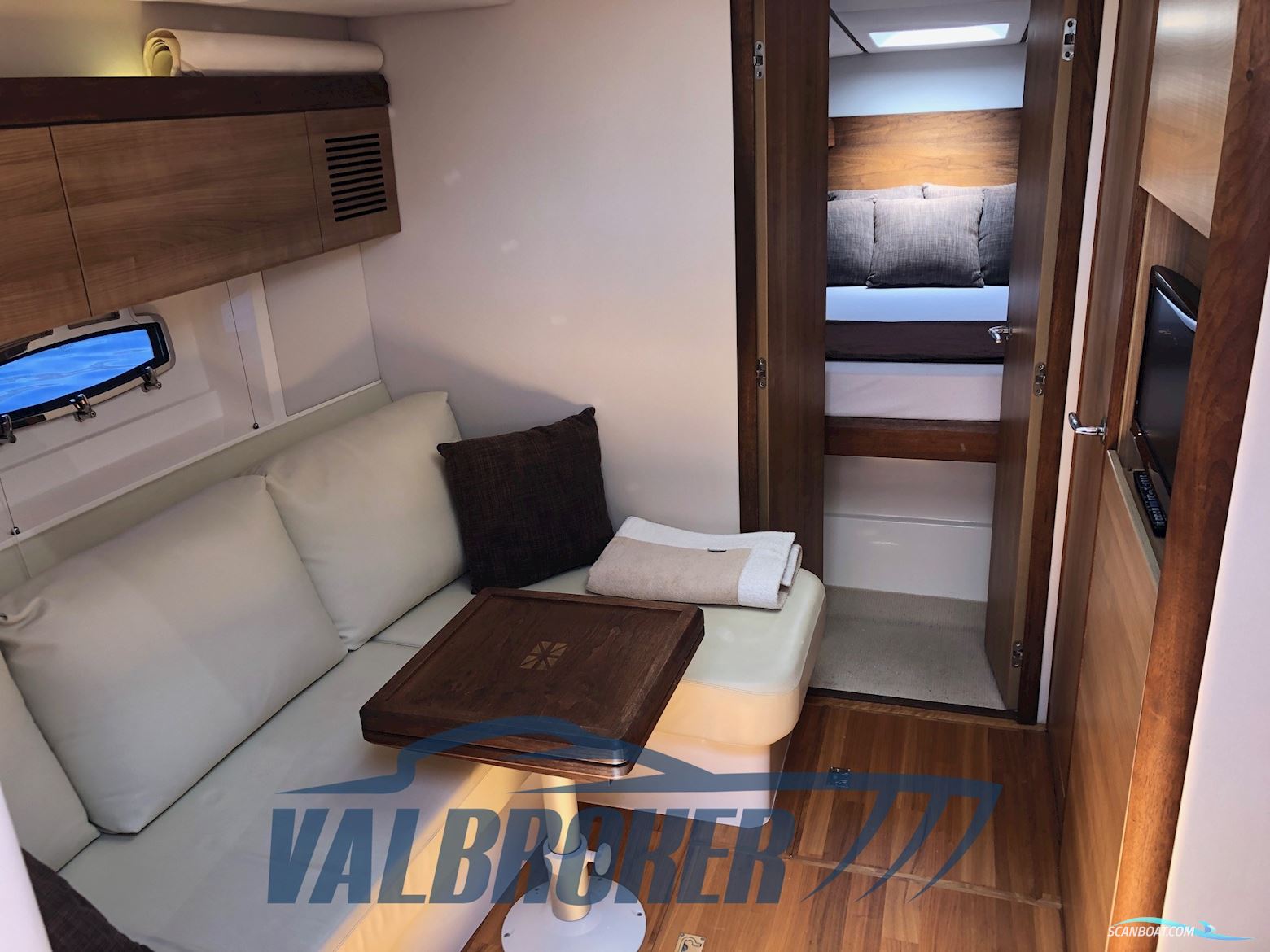 Sealine SC 35