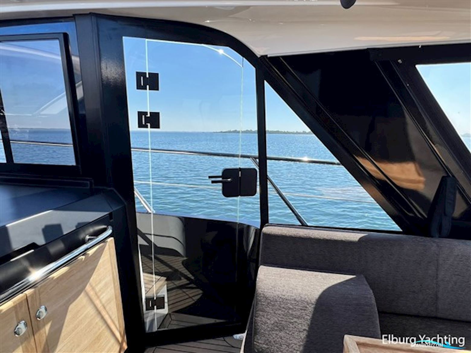 Sealine SC42 Custom