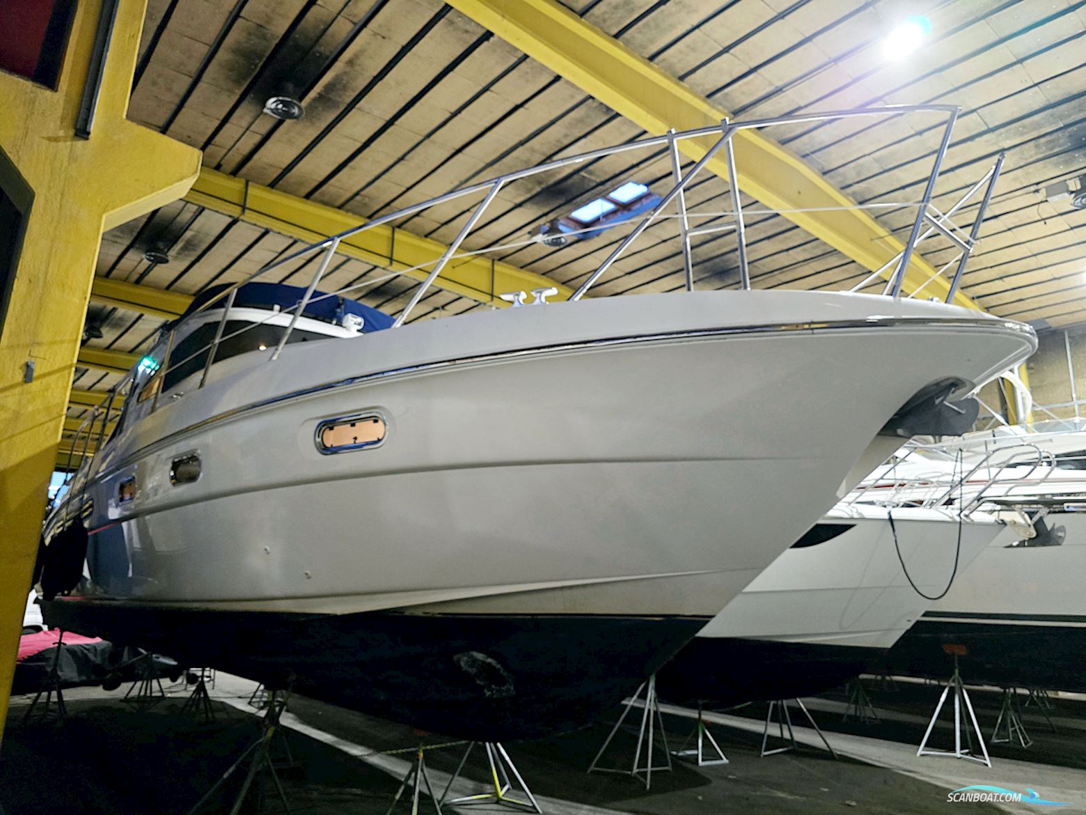 Sealine T47