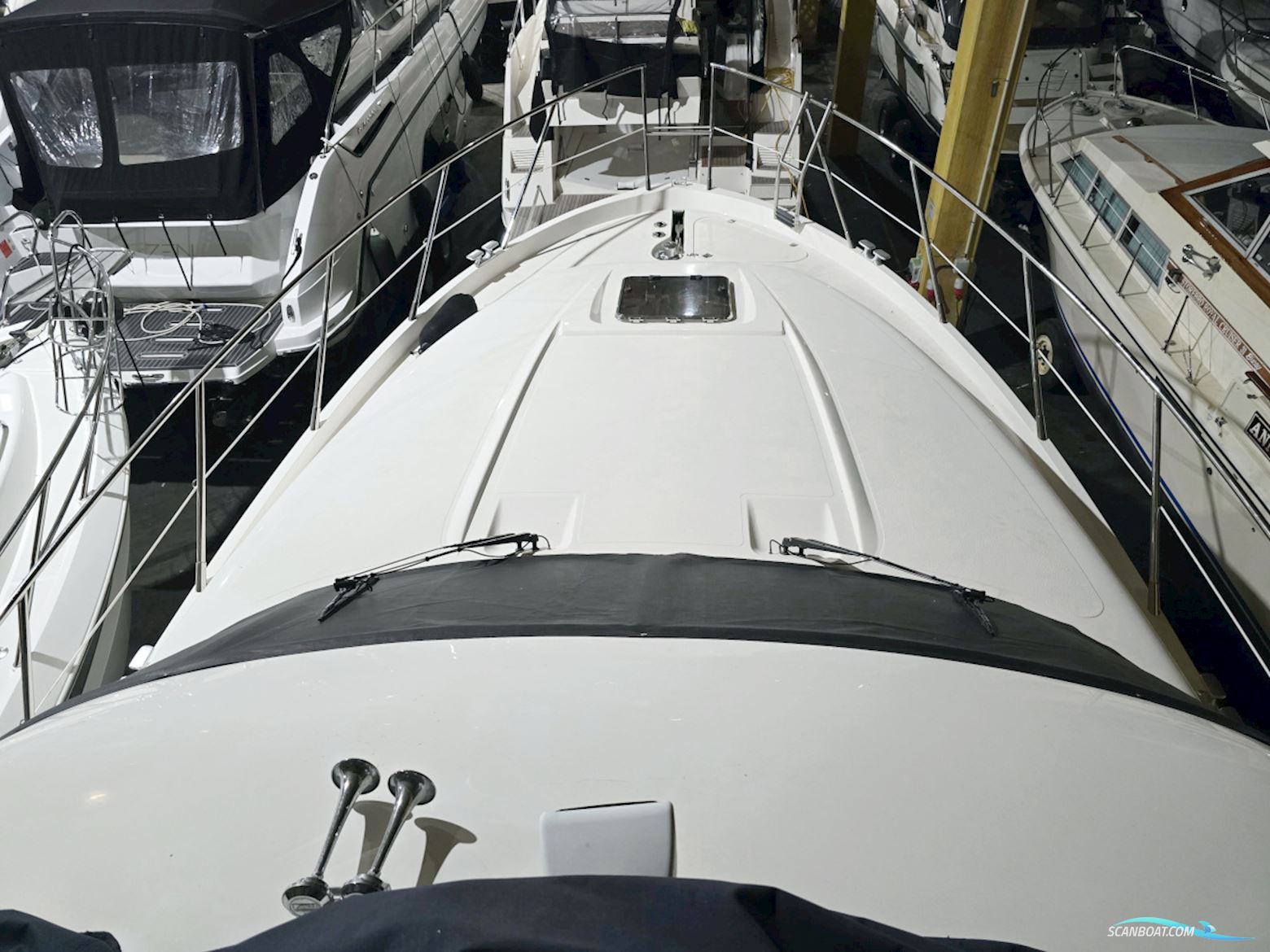 Sealine T47