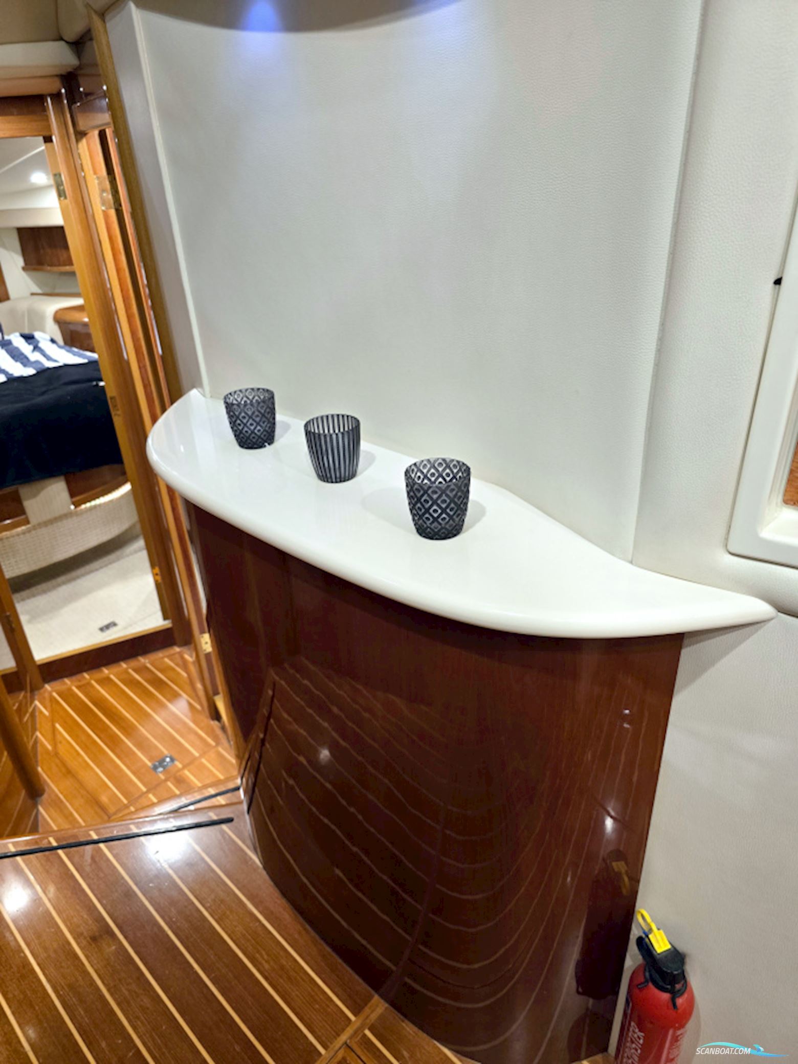 Sealine T47