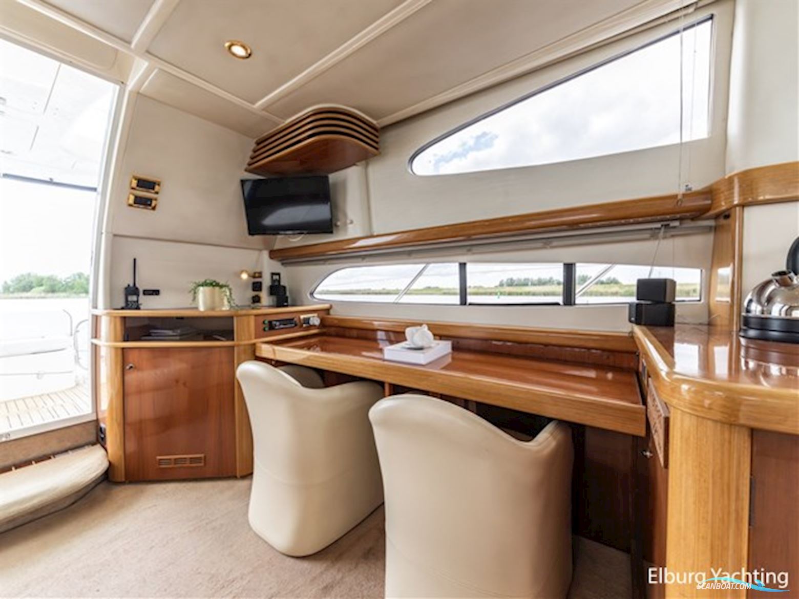 Sealine T47