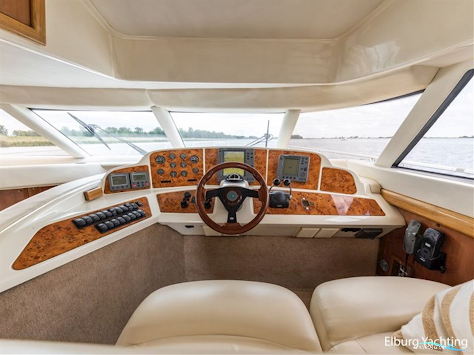 Sealine T47