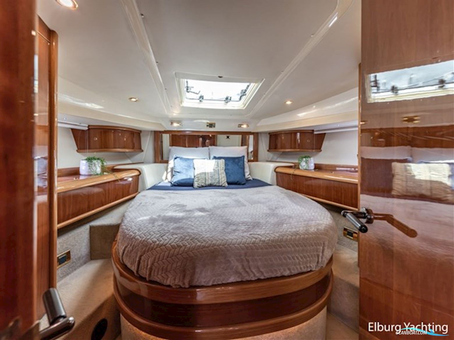 Sealine T47