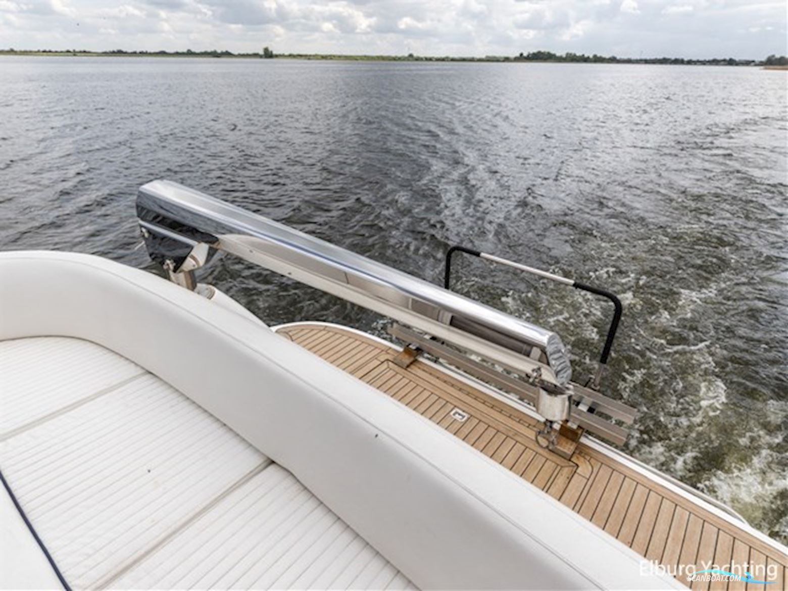 Sealine T47