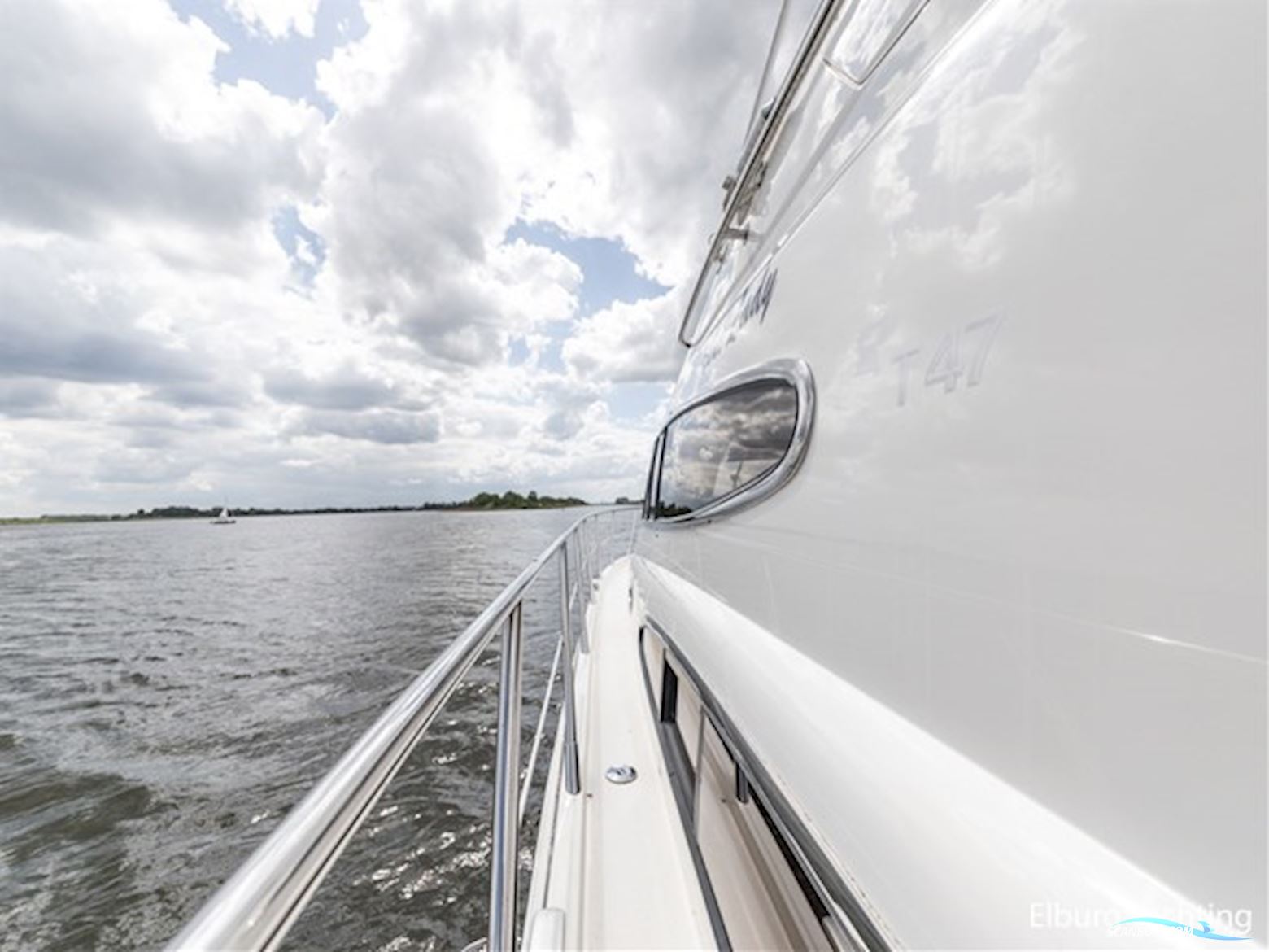 Sealine T47