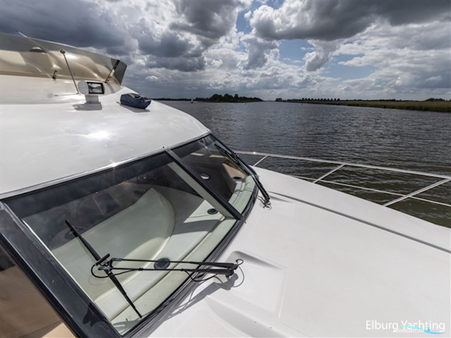 Sealine T47
