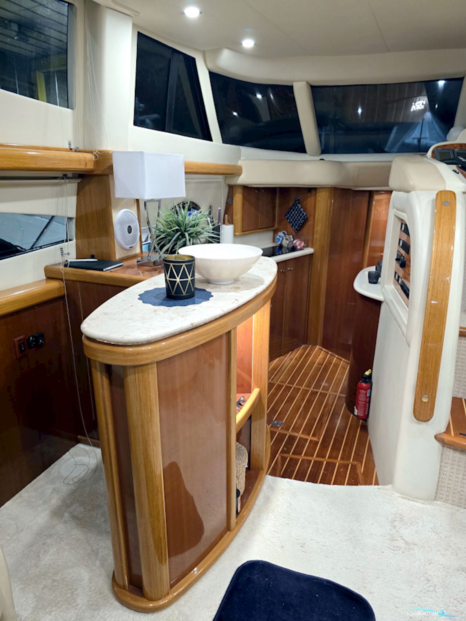 Sealine T47
