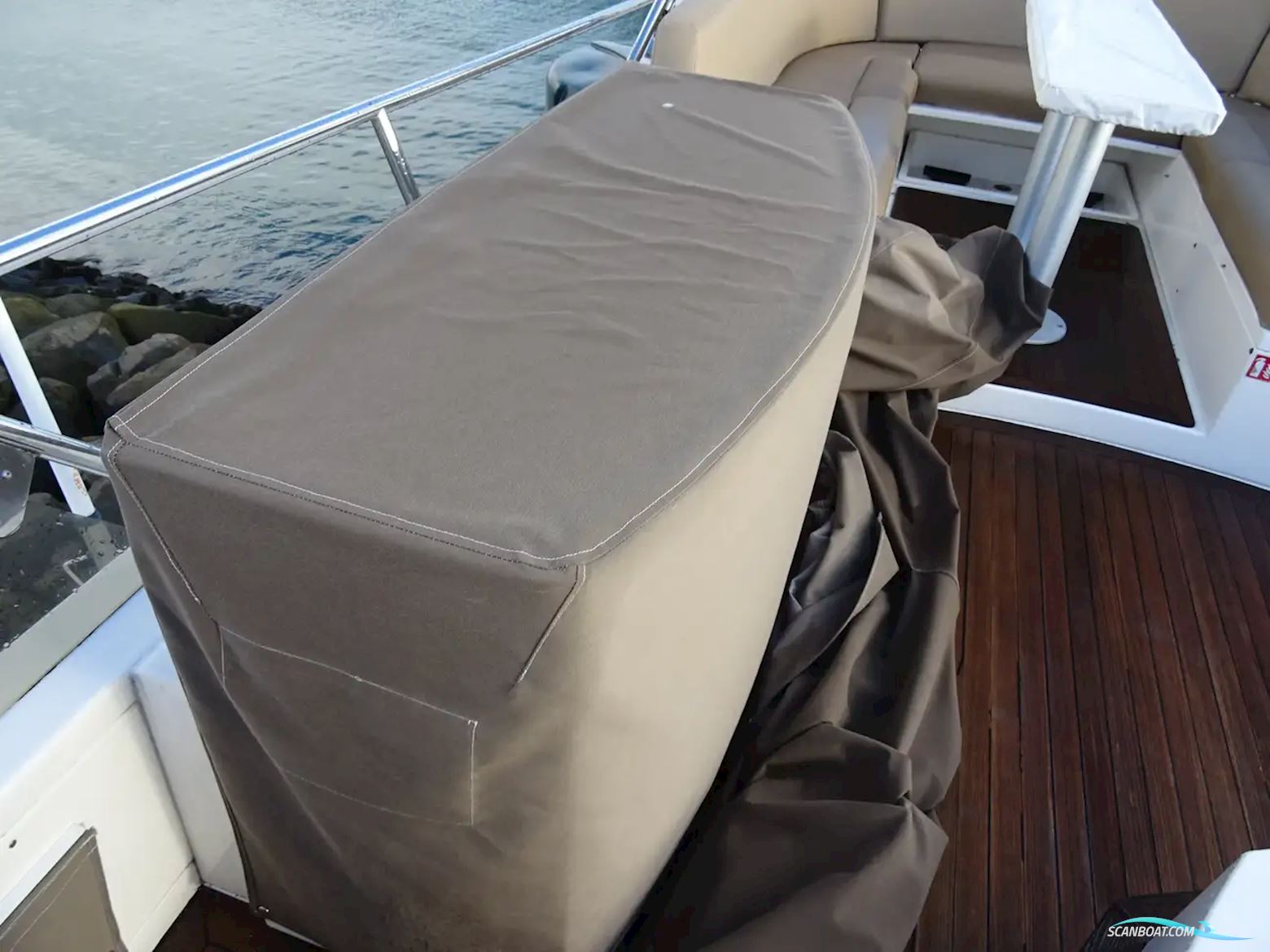 Sealine T50