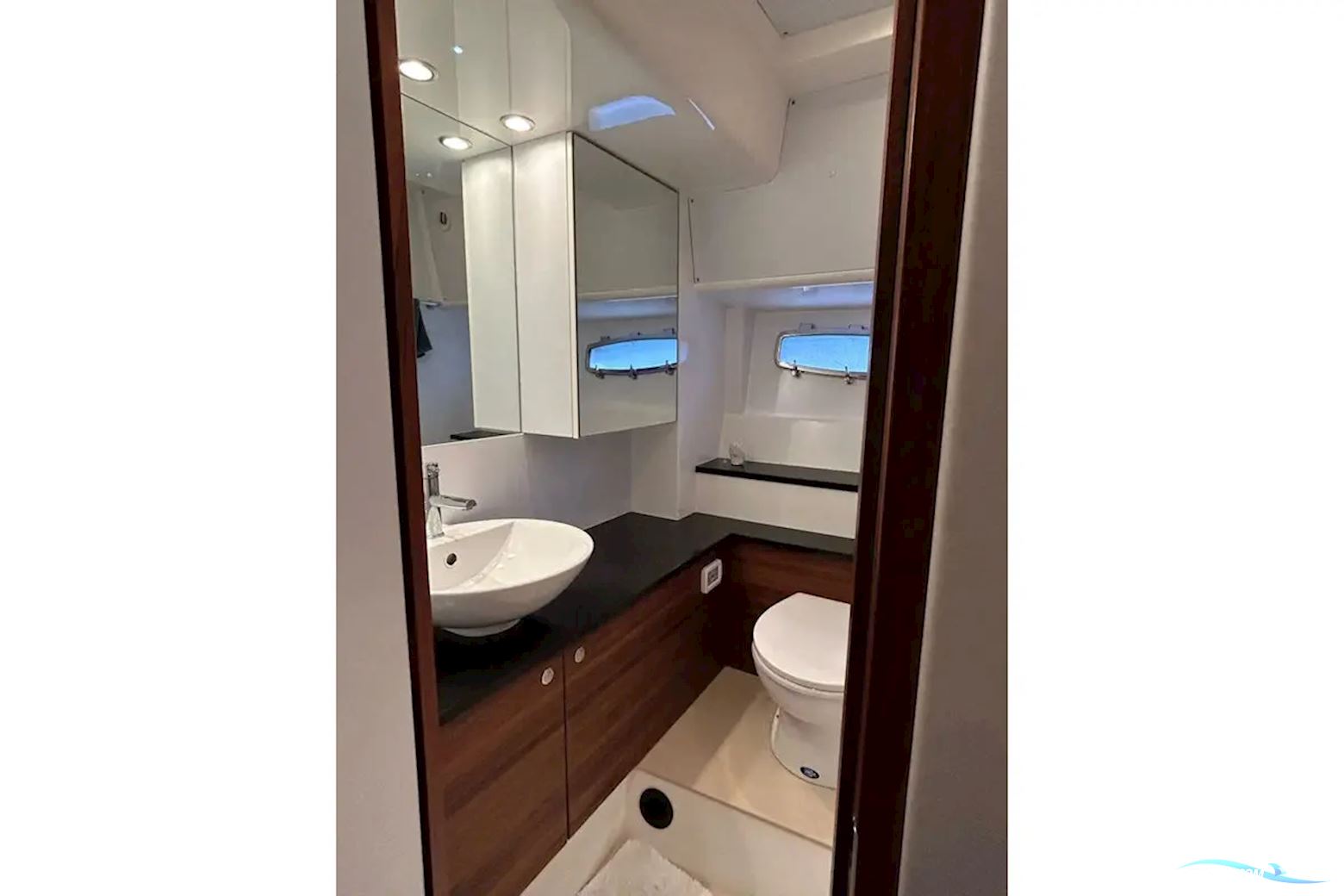 Sealine T50