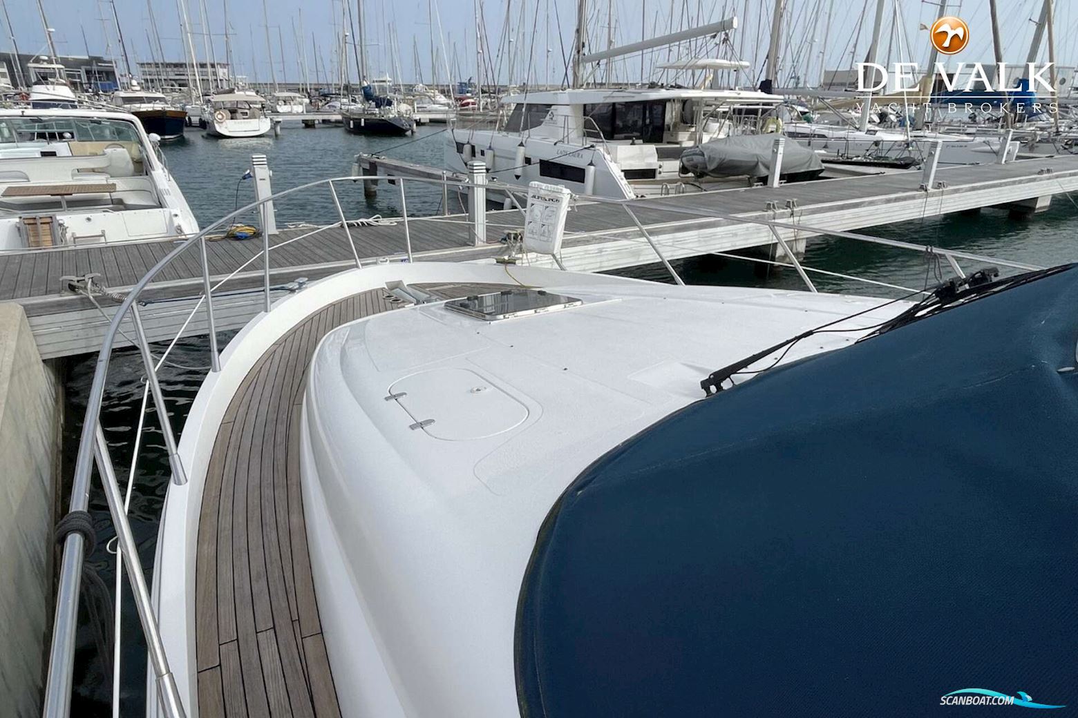 Sealine T51 Motor Yacht