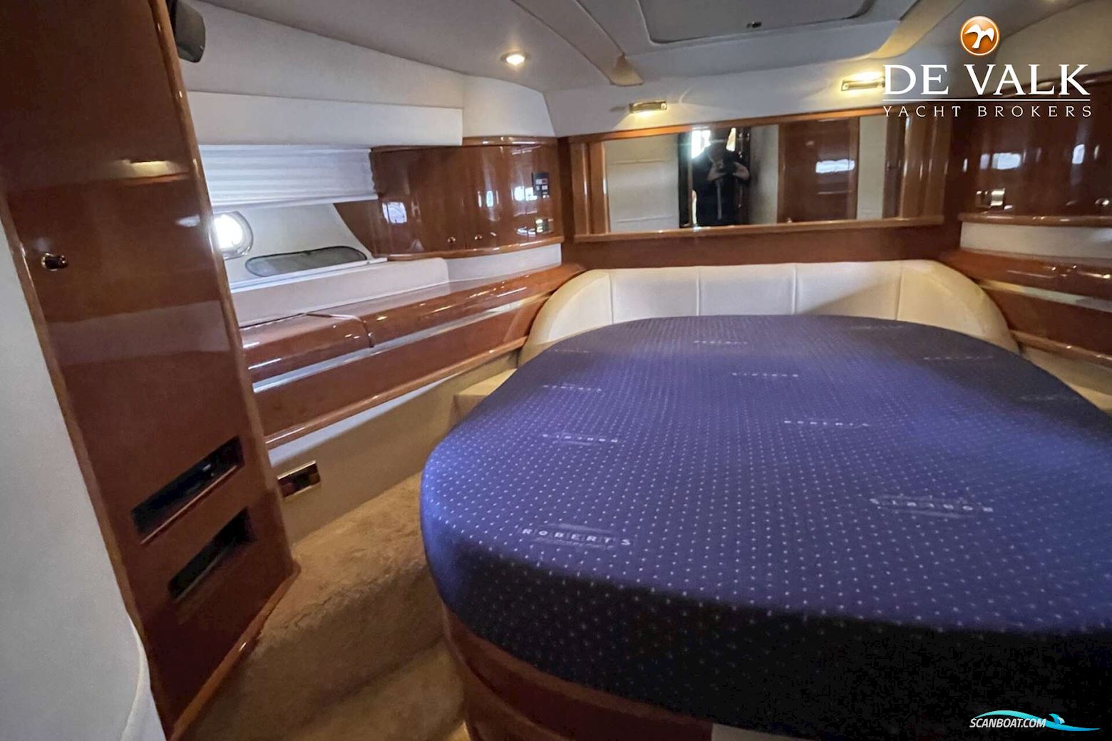 Sealine T51 Motor Yacht