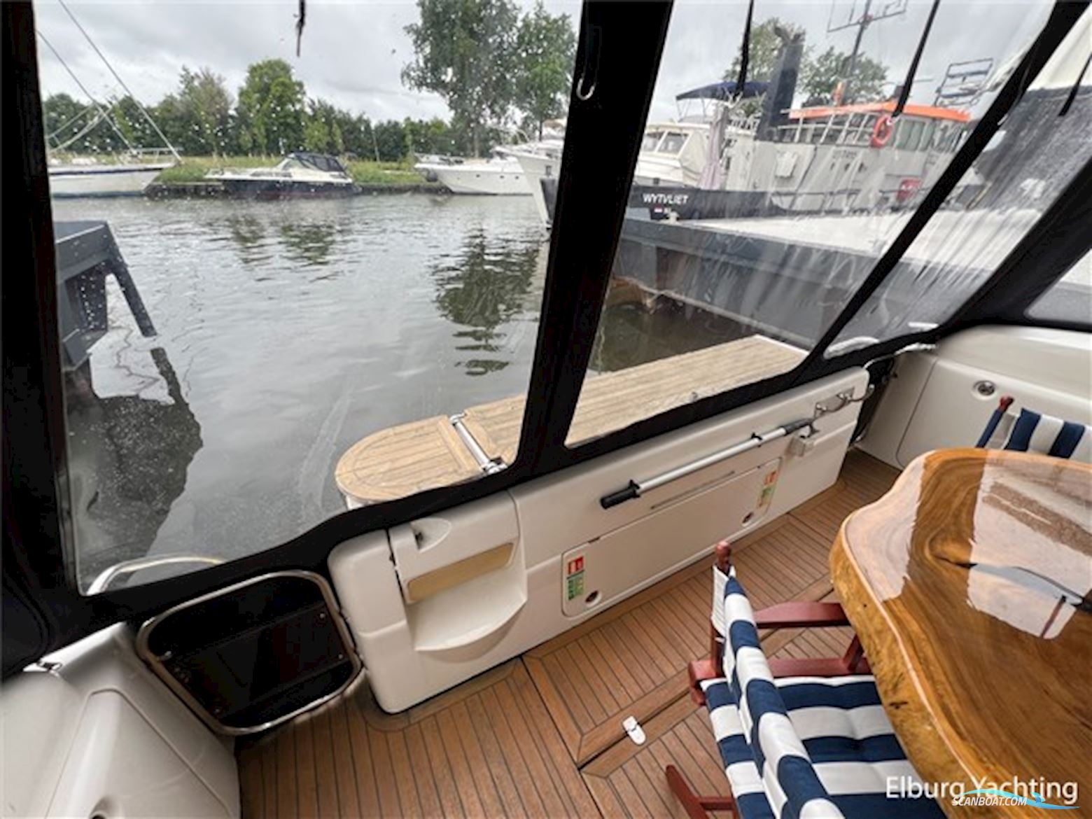 Sealine T51