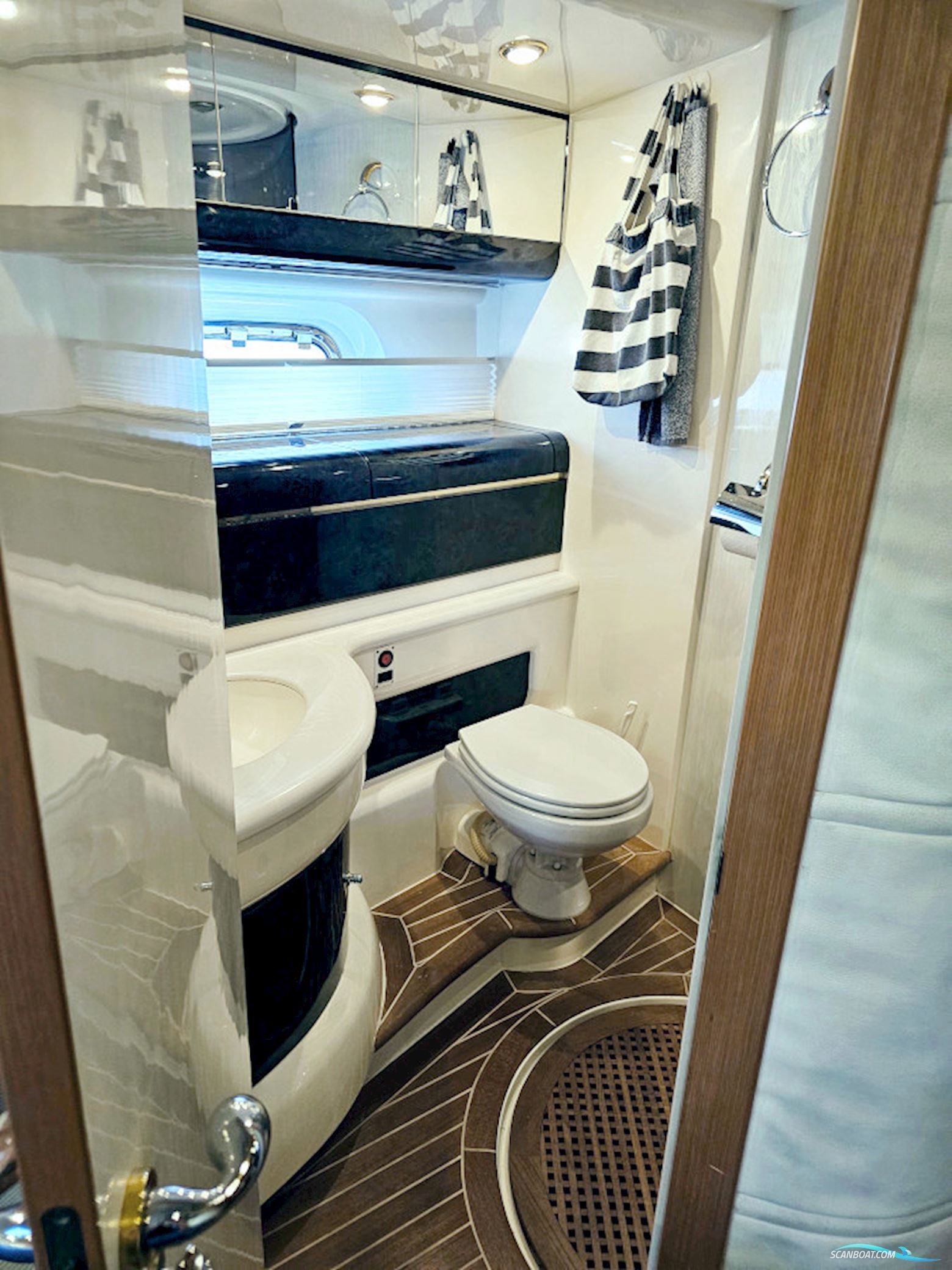 Sealine T51 Volvo Penta Tamd 122P Edc