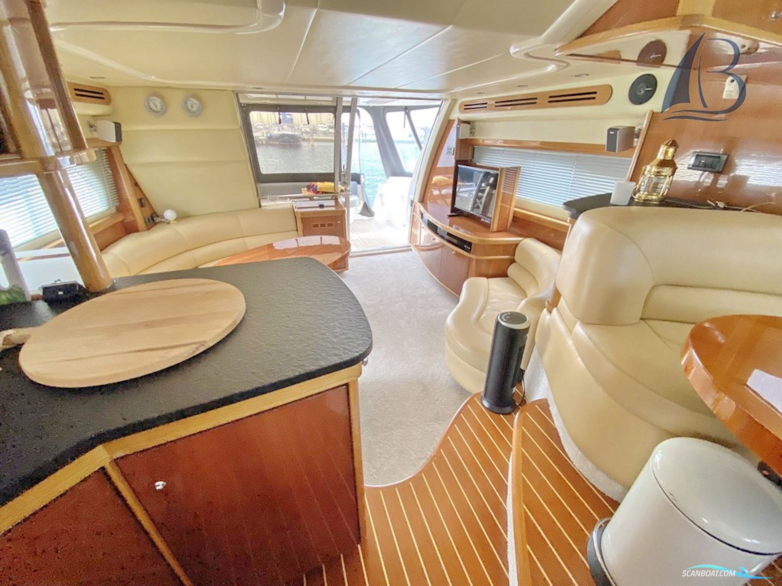 Sealine T52