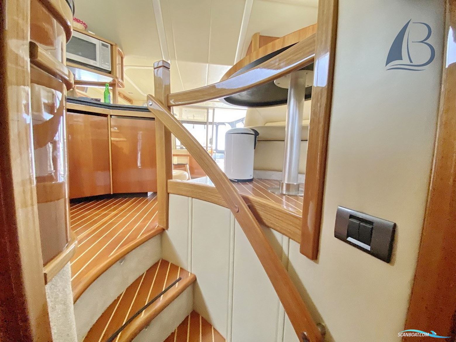 Sealine T52