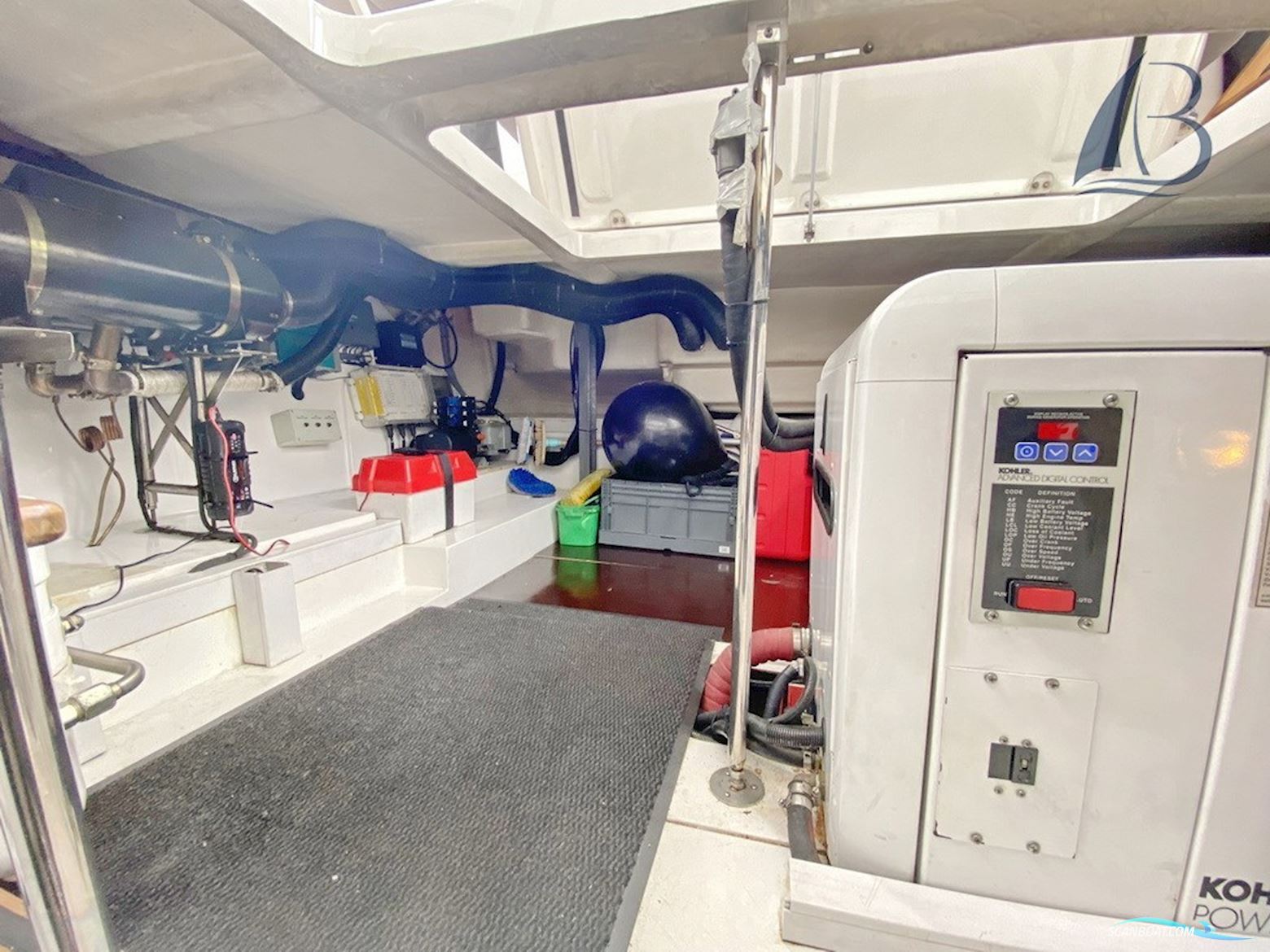 Sealine T52