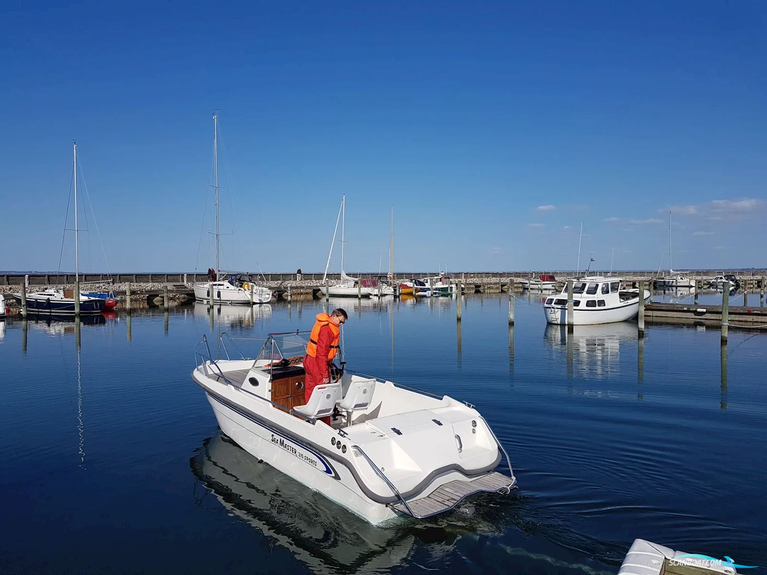 SeaMaster 210 Sports