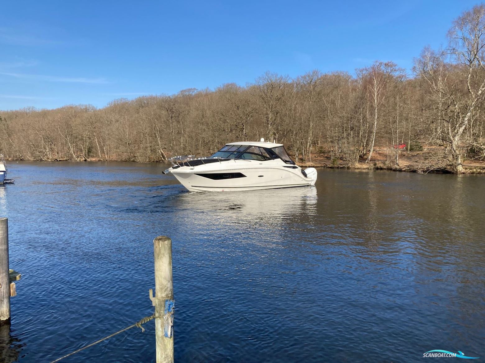 SeaRay 320 Sundancer