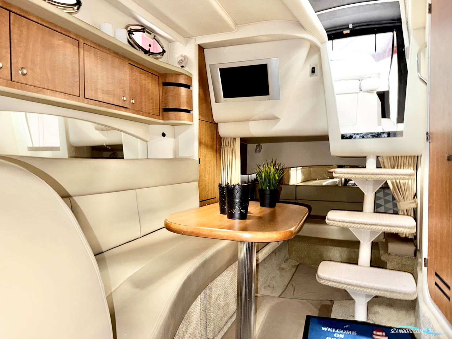 SeaRay 330