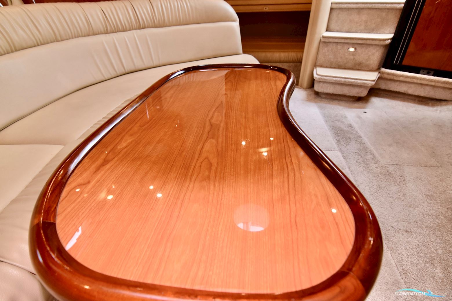 SeaRay 410 Sundancer