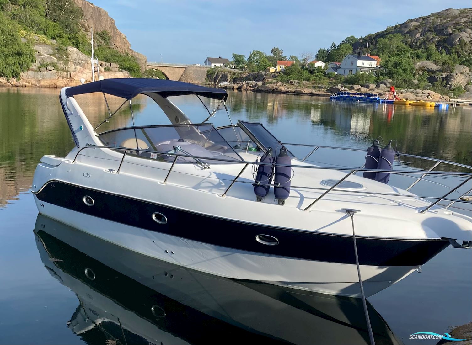 Sessa C30 Motorbåt 2007, med 2 x Volvo Penta 4.3 V6 GXI-G motor, Sverige