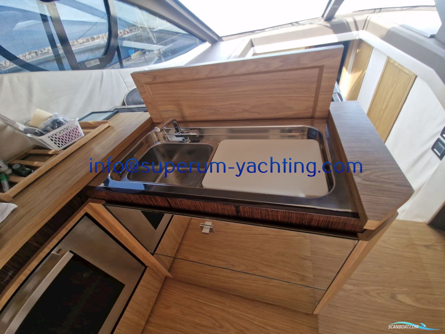 Sessa Marine F54 Fly