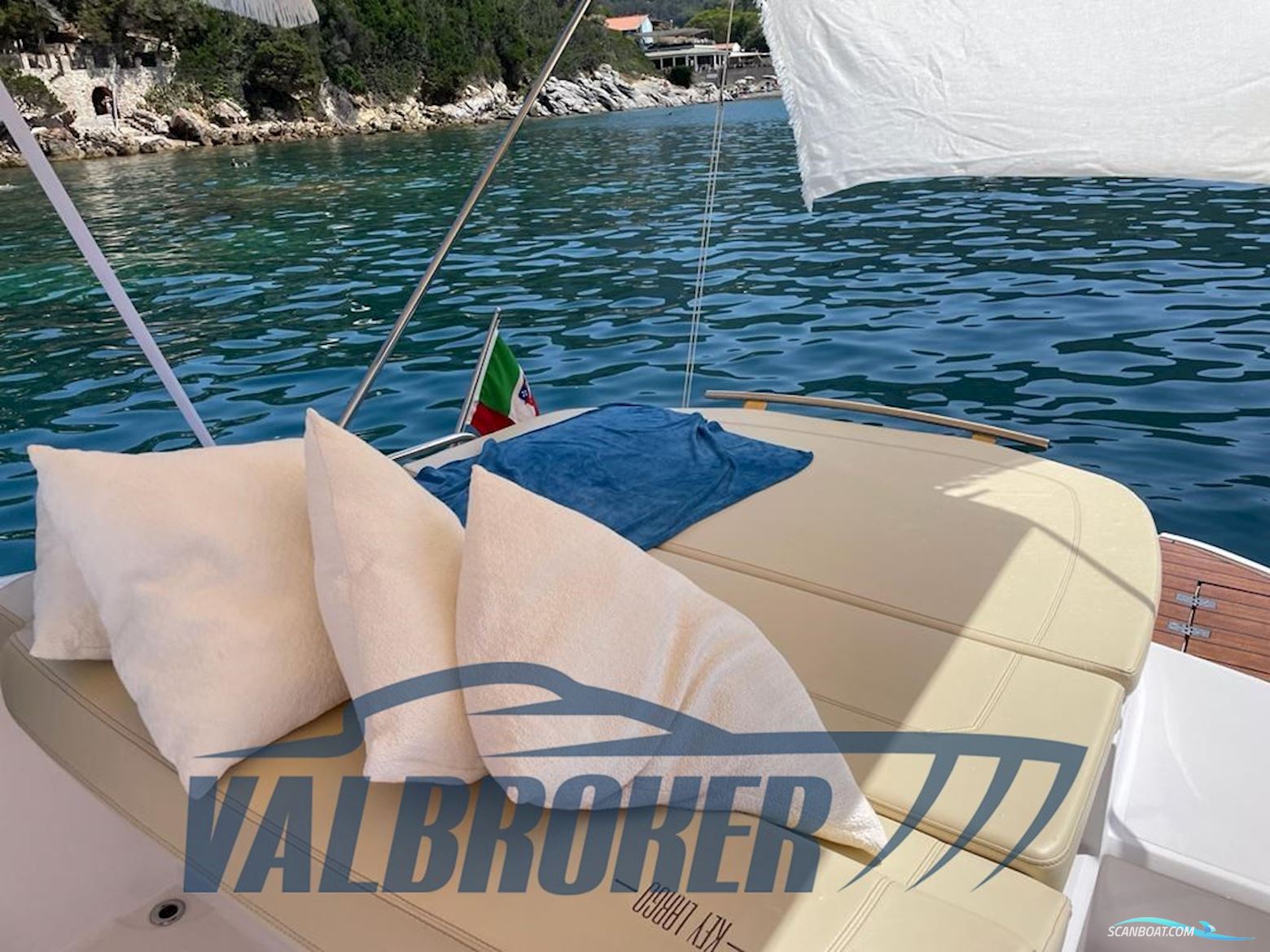 Sessa Marine Key Largo 24