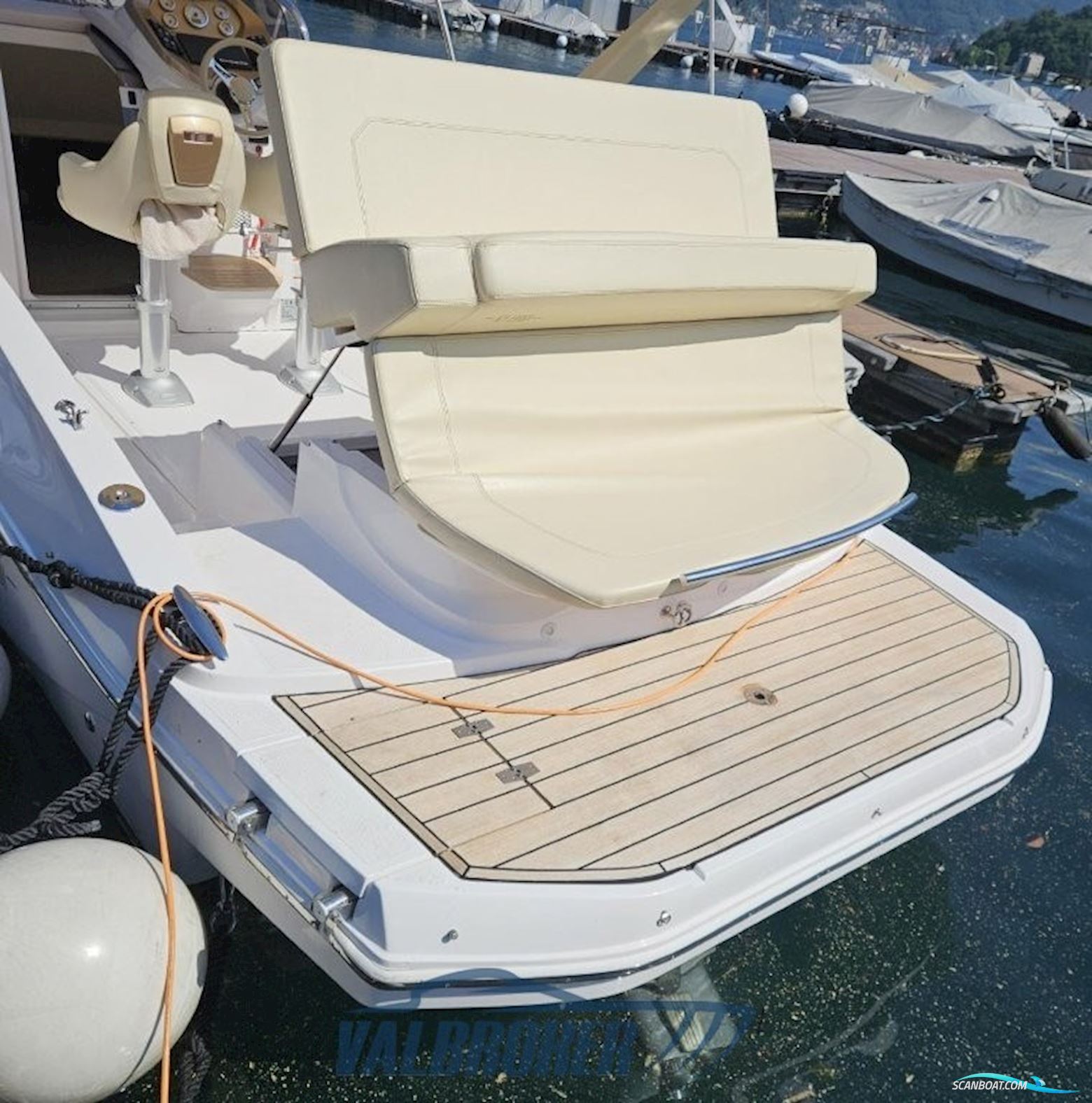 Sessa Marine Key Largo 24